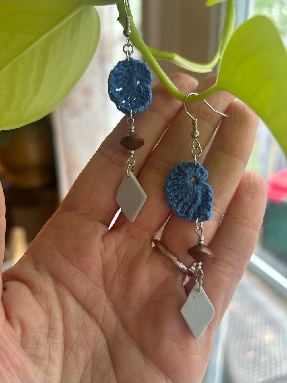 Shell Crochet Earrings - Picture 3 of 4